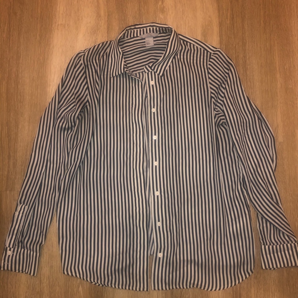 H&M Black and White Stripe Button Up Collared Top